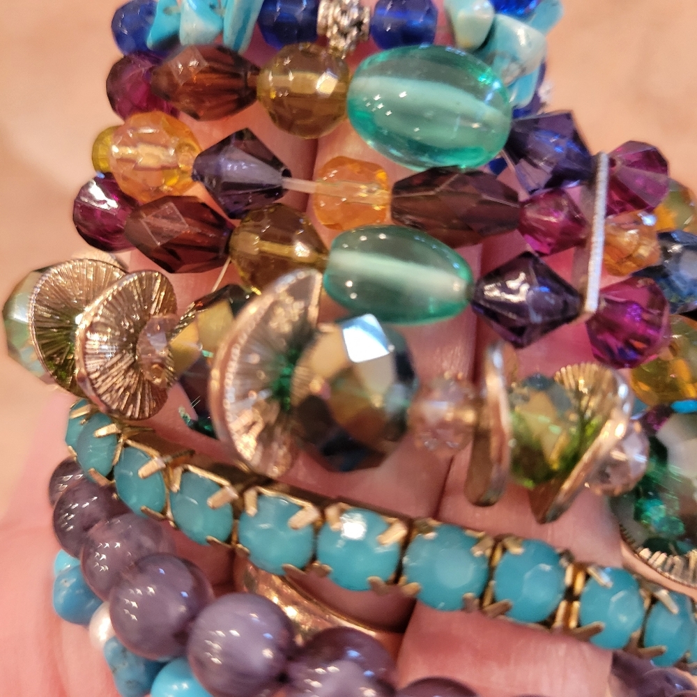 Bundle of Bracelets! Beads & Baubles! Blue ~ Green ~ Iridescent ~ Wow! - Picture 10 of 12